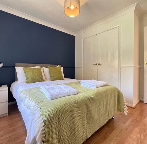 4Bed in Cambridge Sleeps 8 Perfect for Big Groups