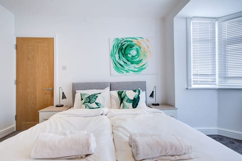 Durham Work & Rest Lodge Sleeps 8 4Bed 2Bath