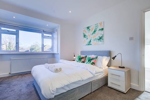 Durham Work & Rest Lodge Sleeps 8 4Bed 2Bath