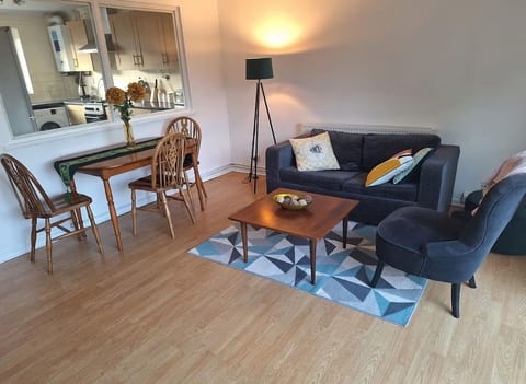 Cosy 2BR Retreat in Huntingdon near City Centre