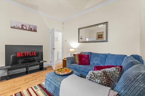 Manchester Seymour Escape Spacious 4BR Home for 8
