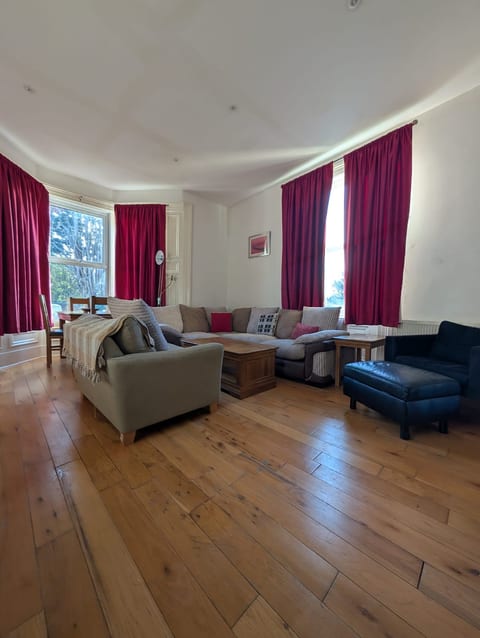 Sunderland 2-Bedroom Gem Near City