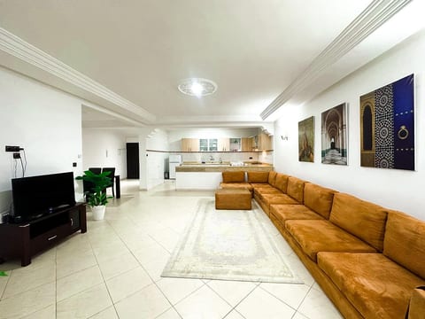 Modern and Cozy Beach Facing 2BR Apt in La Tulipe Complex, Tangier