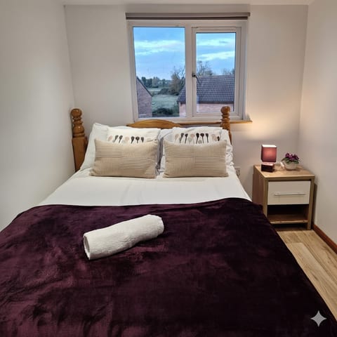 Modern 4BR Cambridge House w/ Parking for 9 guests