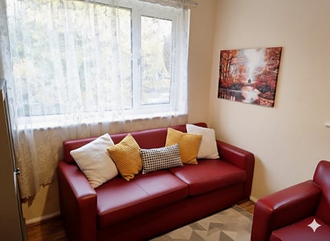 Modern 4BR Cambridge House w/ Parking for 9 guests