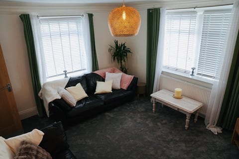 Spacious 3BR Home Retreat in Halifax Countryside