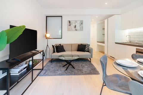 London Apartment | Near Kew Gardens | Free Parking