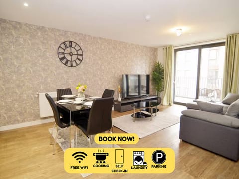 Chic 2BR Flat Stunning Views Greenwich Peninsula