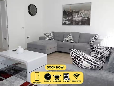 Modern Chic 2BR Flat near DLRstation Free Parking