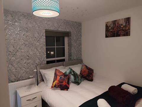 Spacious Home for Groups, Sleeps 8