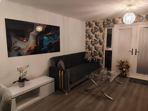 Spacious Home for Groups, Sleeps 8
