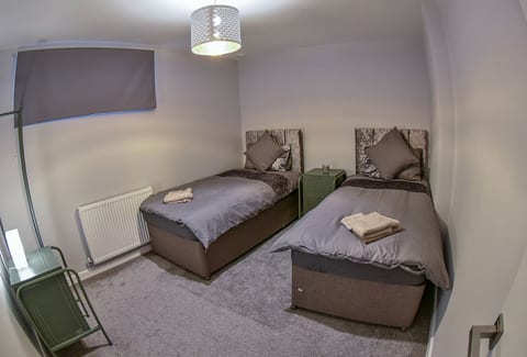 Spacious 6-Bedroom Property with Ensuite – Perfect for Groups