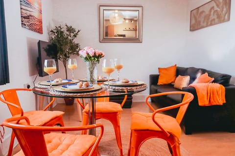Elizabeth Line Retreat – Modern 2BR Flat in Hayes
