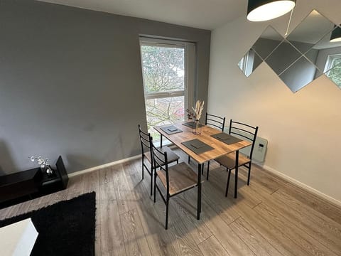 Bright Spacious 2BR Birmingham Retreat FREE Parking