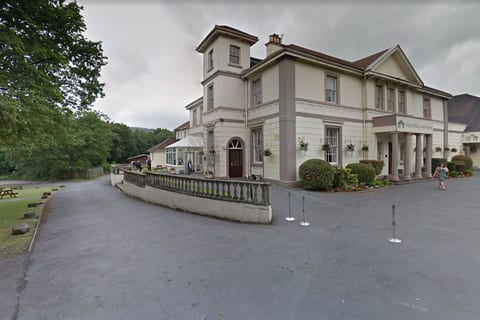 Room 3 - Manor Park Country House, Wales Perfect for Families