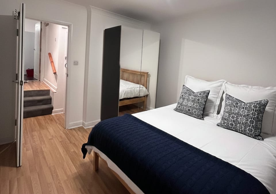 Confort Woodside 2CH Beaucoup de magasins et de liens de transport - Greater London