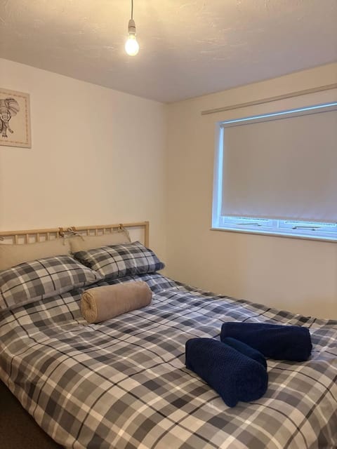 Cozy Northolt Hideaway 1BR FREE Wifi StreetParking