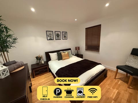 Large 5BR House | Parking | WiFi | Garden in Essex