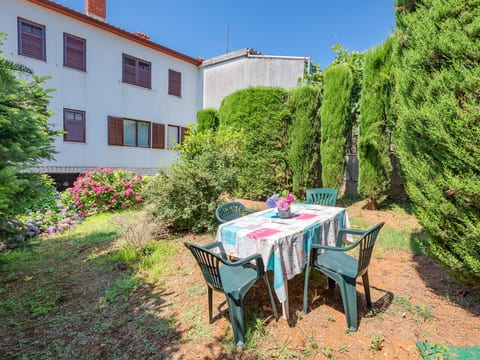 Apartment 1699