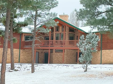 Come for the style, stay for the comfort of a one-of-a-kind custom home surrounded by other high-end dwellings in Ruidoso's premier gated community. 