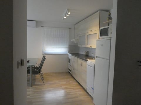 Apartment Dado - Unit 209773-5