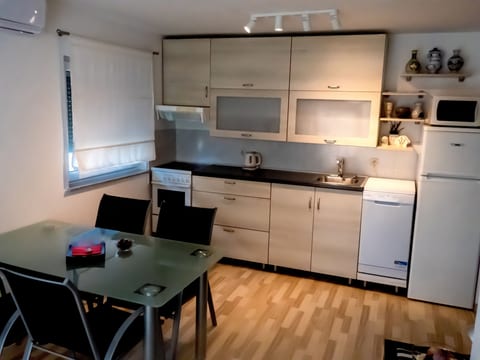 Apartment Dado - Unit 209773-5
