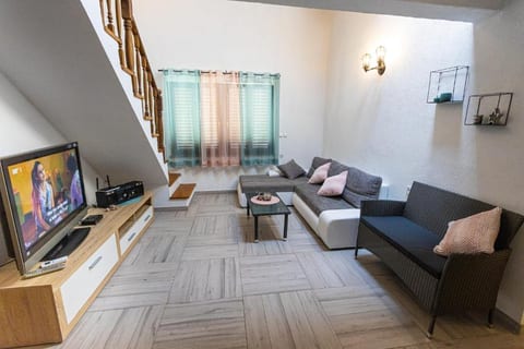 House Ivana - Unit 377940-13
