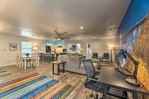Gorge Getaway • Fire Pit & RV Parking • Pets OK