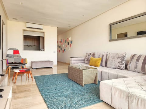 Holiday home with sea and pool views in Tamaris