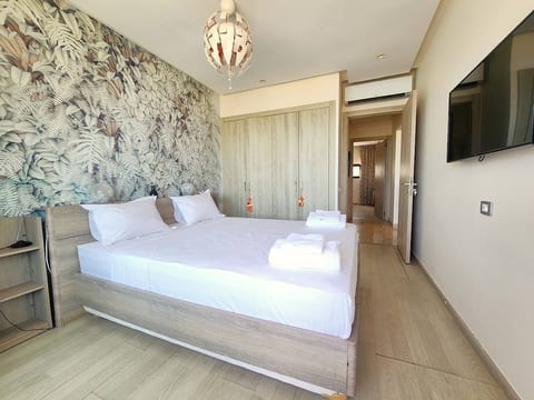 Holiday home with sea and pool views in Tamaris