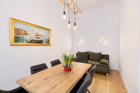 Luxury executive apartment In city center