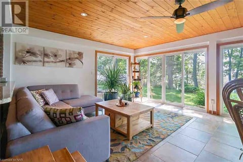 Nickel Beach Retreat image 1