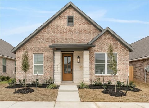 Premier 3BR College Station Home • Weekend Escape
