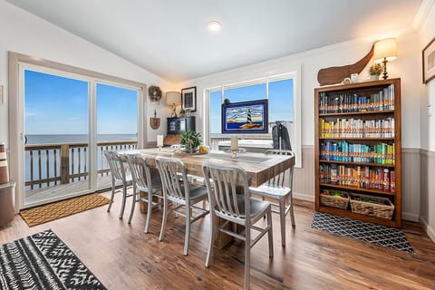 Waterfront dining without leaving the house!