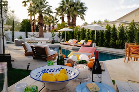 Designer 4BR Desert Oasis with Mountain Views