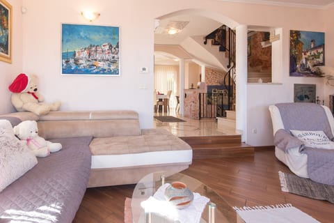 Villa Emily - Unit 378286-13