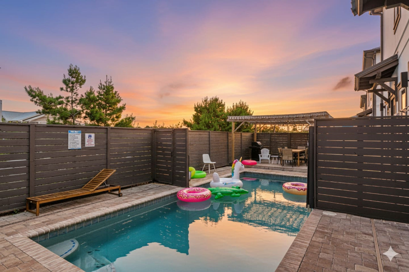 Luxury Duplex with Pool Near Beach