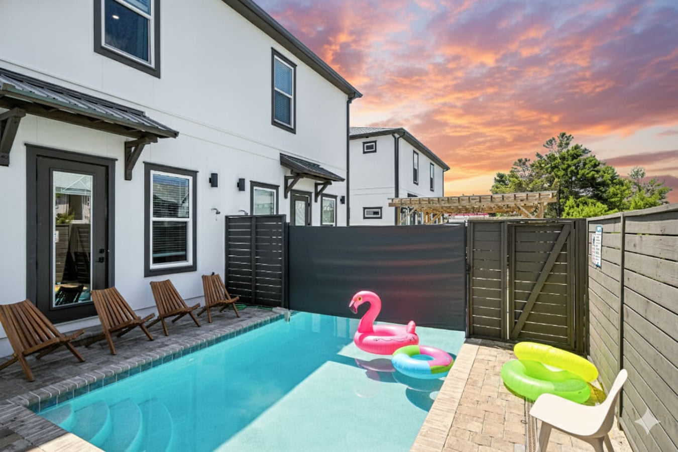 Luxury Duplex Steps from Beach