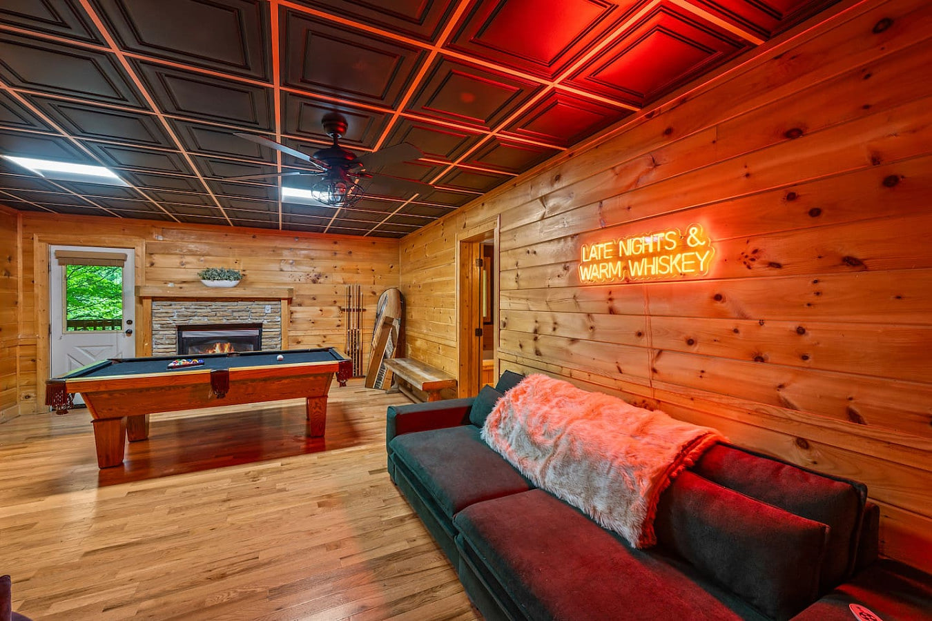 4-Bedroom Retreat with Hot Tub