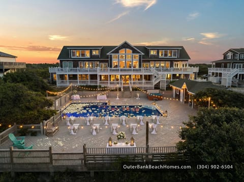 LuxStayUSA | The Three Authors – 4x4 OBX 46-Bedroom