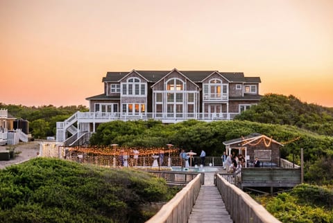 LuxStayUSA | The Three Authors – 4x4 OBX 46-Bedroom
