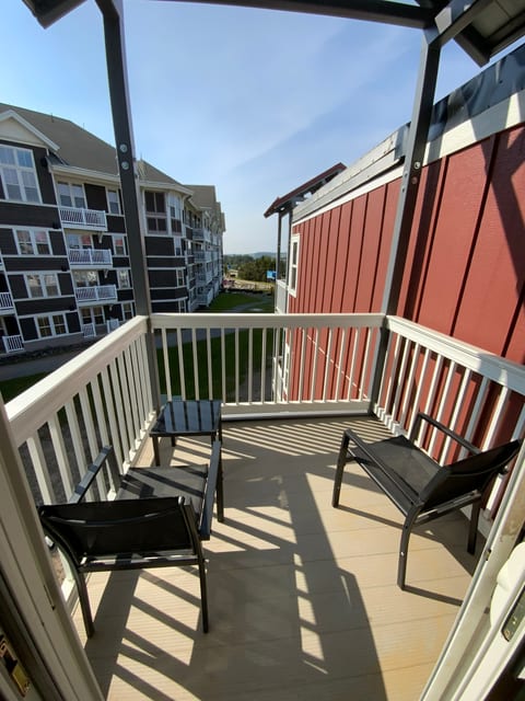 LuxStayUSA | ML 308 Ski In/Out| Ballhooter View| Free Parking