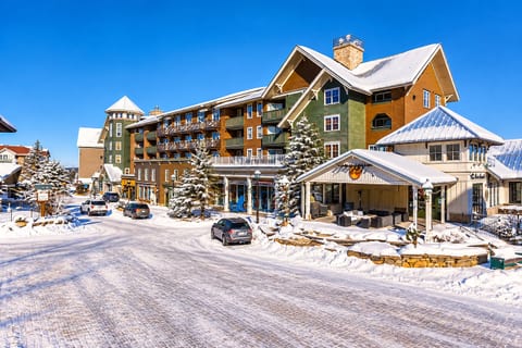 Welcome to Highland House! Your home away from home! Guest Review Highlight Koby Kluczyk: "Highland House 207 is beautiful! The location on the mountain is unbeatable—easy access to the slopes, restaurants, and bars."