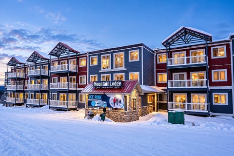 Mountain Lodge, Your Home away from home!