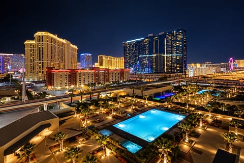 City Skyline View — Las Vegas Strip at Night from the 31st Floor, Unobstructed Elevated Sightline
