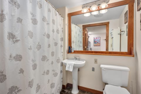 Get ready for the day in this spacious full bathroom that provides essentials!