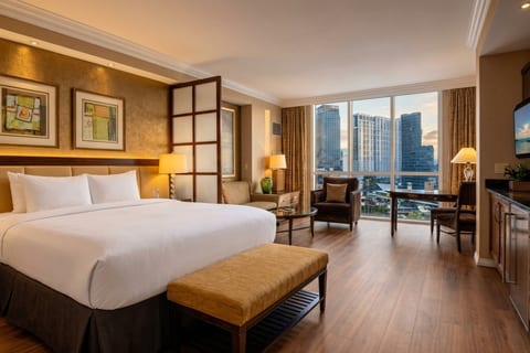Las Vegas Suite — Second Private Bedroom with King Bed, 11th Floor, Ensuite Bath, City Views