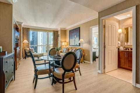 Las Vegas Suite — Open-Plan Dining and Living Area, City Views, Full Residence Layout Visible