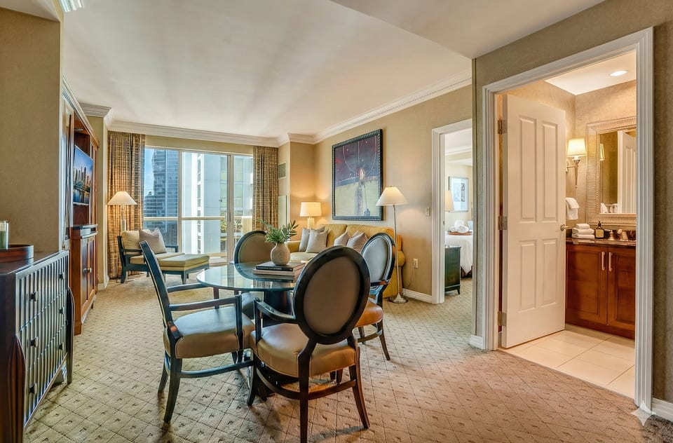 Elegant Comfort with a View – Relax in Style! 🏙️✨