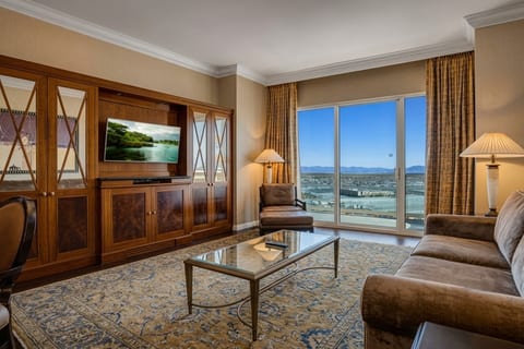Las Vegas Suite — 32nd-Floor 1-Bedroom Residence with full living area and panoramic city views